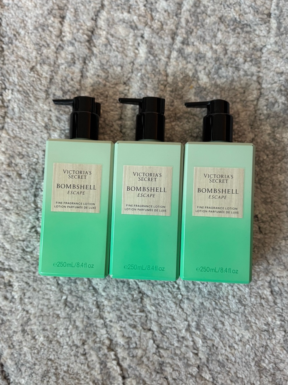 Victoria Secret- bombshell escape fine fragrance lotion